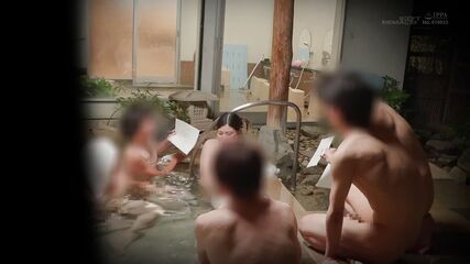 Hot Babe Exposes at ONSEN